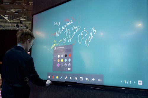 CES 2023開幕 海信商用顯示攜智慧平板與數字標牌革新數字廣告設計